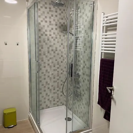 شقة Drenova Hills