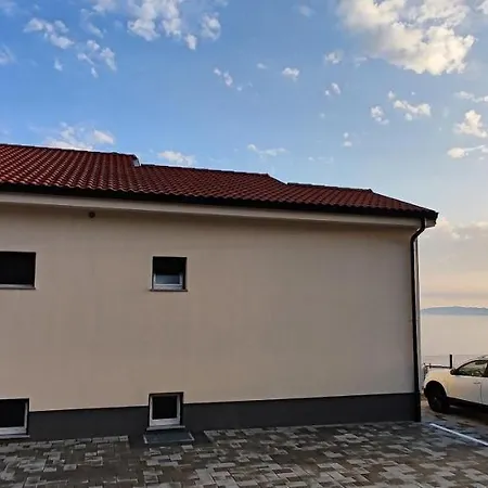 Apartamento Drenova Hills